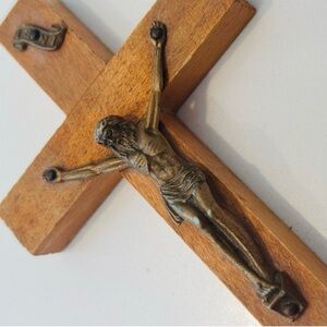 JESUS CHRIST Wood Cross Crucifix Original Vintage Antique Gold Metal Fine Art